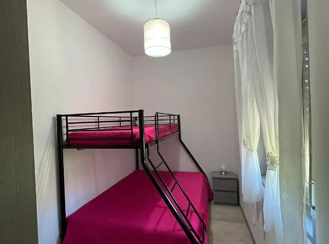 Lucy Villa Case Monterosso